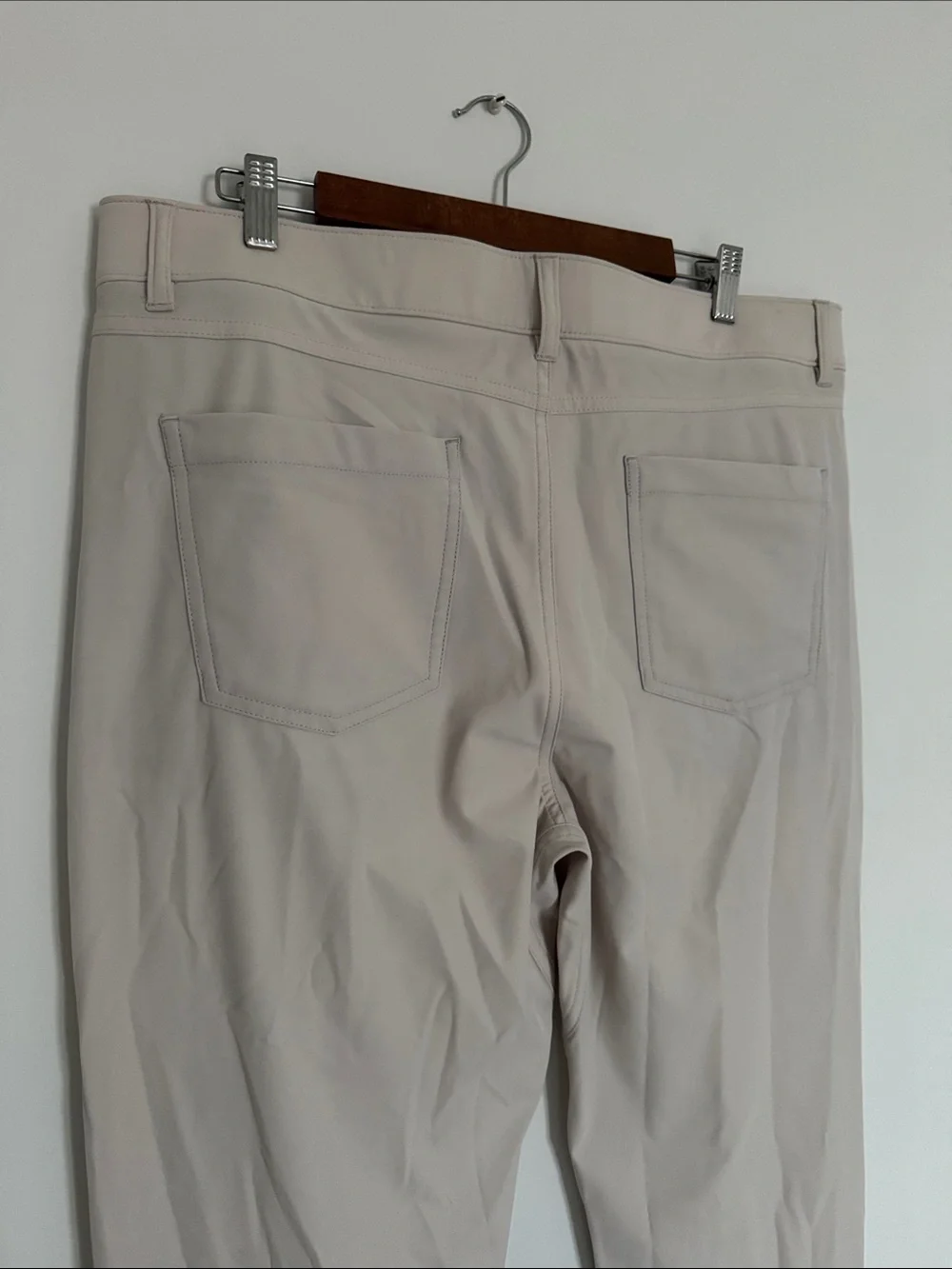 johnnie-O Prep-formance Men's Lightweight Beige Stretch Pants